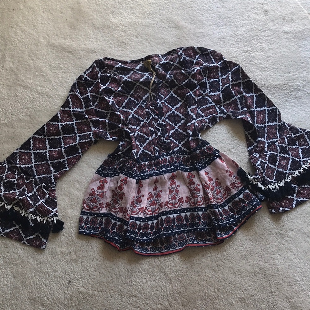 👚HP👚NWT peasant boho top w/ tassel bell sleeves - Picture 7 of 8
